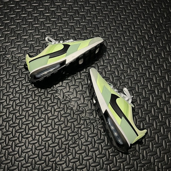 Air Max. Pre Day “Liquid Lime” - Picture 4 of 5